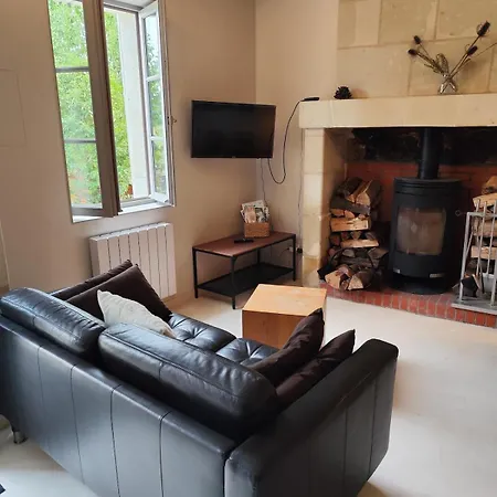 Logis Troglodyte Cosy & Vue Sur La Loire Souzay-Champigny