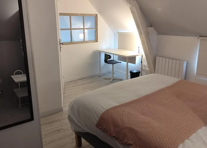 Nyaraló Logis Troglodyte Cosy & Vue Sur La Loire *